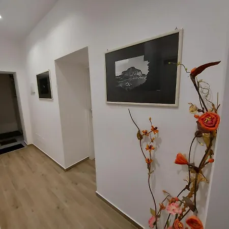 Apartment Casa Dei Normanni: Costanza